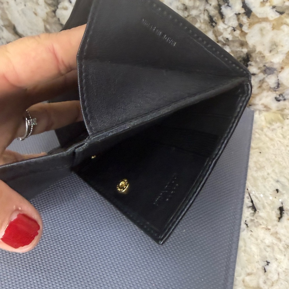 EUC Nina Ricci Lambskin Leather Black Red Bow Trifold Luxury Wallet - Picture 6 of 8